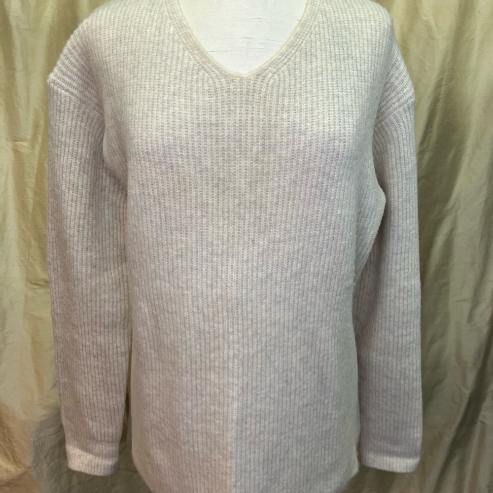 Uniqlo Heathered Ribbed V-Neck Sweater